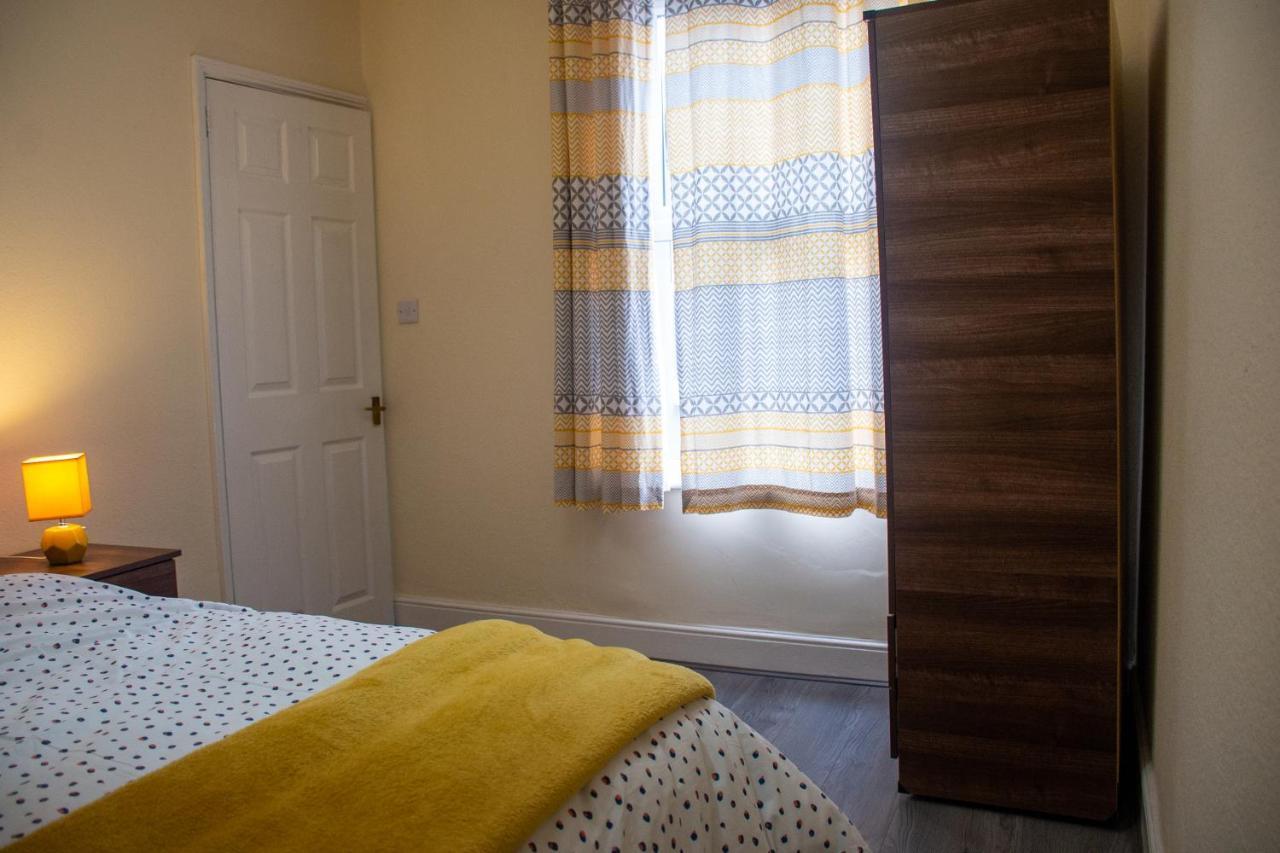 Royale Green View House- Free Parking, Wifi, Perfect For Contractors And Holiday Northampton Exterior photo